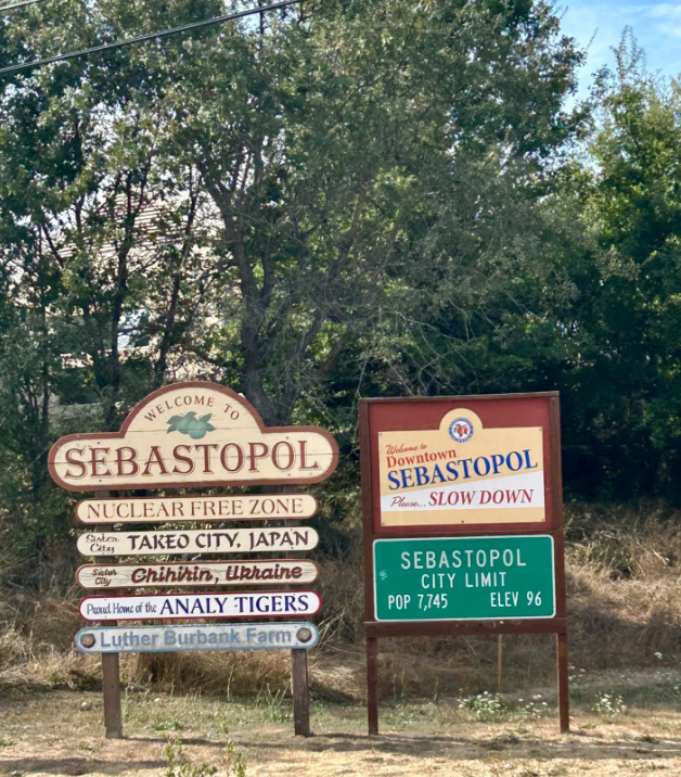 Sebastopol welcome sign when entering west from Highway 12 (Photo By: Beatrice Aharonian).